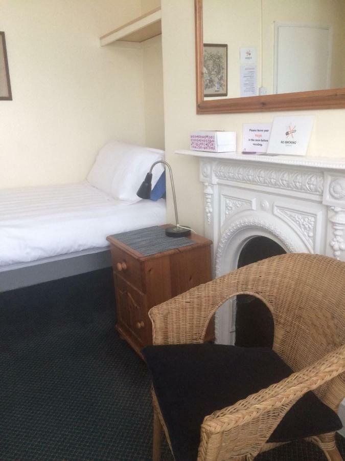 Bay Lodge アリスバーリー エクステリア 写真